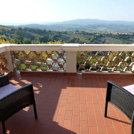 بيت ضيافة La Rocca &