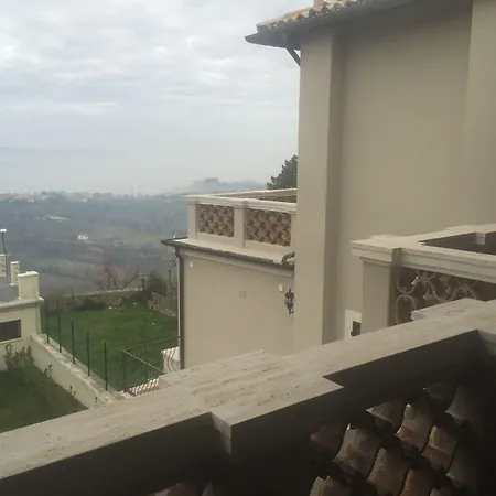 بيت ضيافة La Rocca &