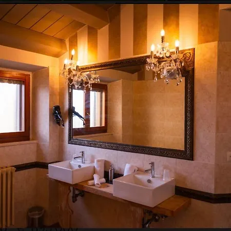 La Rocca & 4*