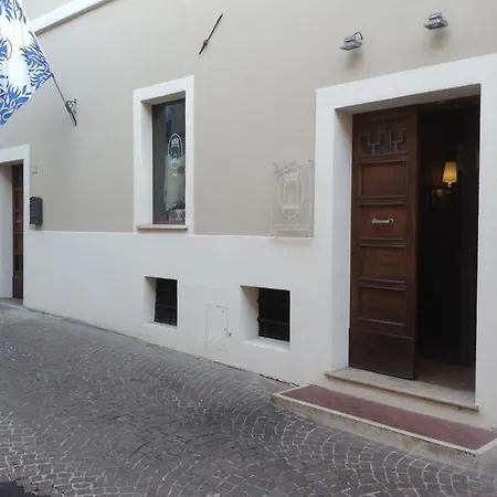 La Rocca & Guest house