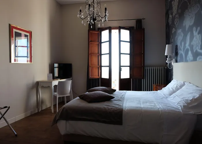 La Rocca & Guest house 4*